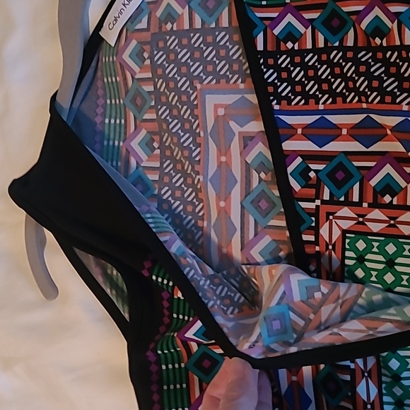 Calvin Klein bodycon multi-coloured wrapover dress, size 6 - Picture 5 of 6